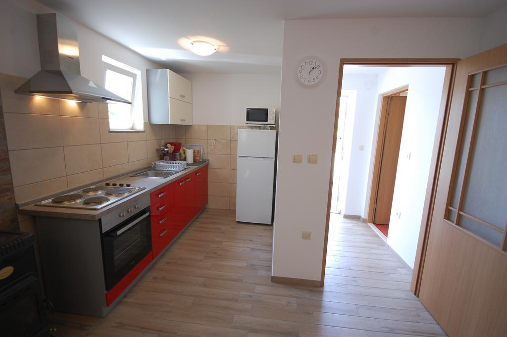 Apartment Bazdaric By El-Pi Tours Sveti Vid-Miholjice Ngoại thất bức ảnh